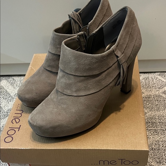 Me Too Women's Gray Heeled Boots - Picture 1 of 2